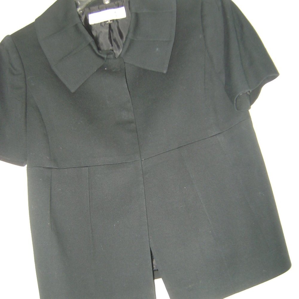 a beautiful sport jacket short sleeve